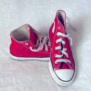 Kids Converse.